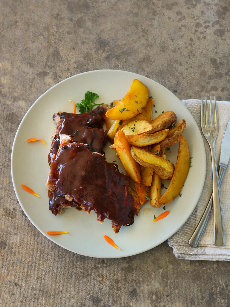 [RICO-020] BBQ ribs de ternera con papas al horno