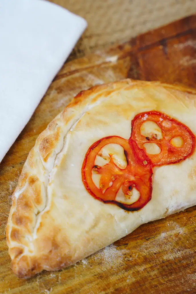 [COM-0016] Calzone napolitano