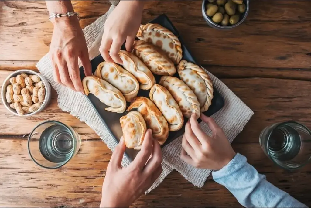 Empanada de Jamón y Muzzarella artesanal (90gr)
