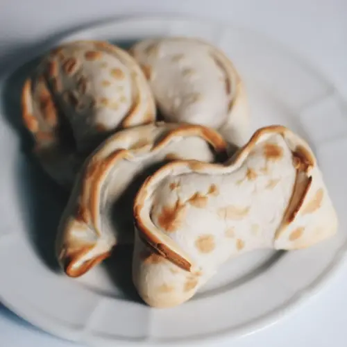 Empanada artesanal de pollo (90 gr)