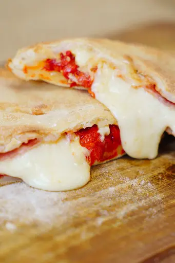 [COM-0015] CALZONE JAMON MORRONES